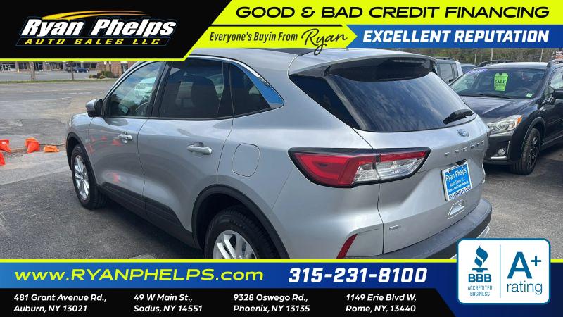 2020 Ford Escape SE