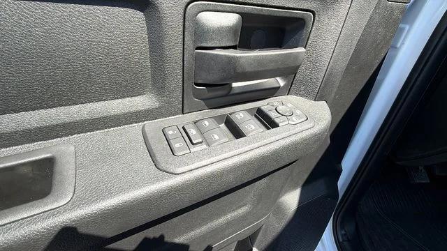 2026 Ram 2500 Black Express Crew Cab 4x4 6'4" Box