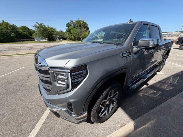 2026 GMC Sierra 1500 Crew Cab, Standard Bed, SLT, 4WD