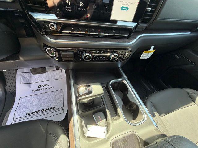 2026 GMC Sierra 1500 Crew Cab, Standard Bed, SLT, 4WD