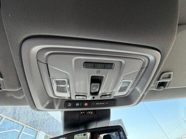 2026 GMC Sierra 1500 Crew Cab, Standard Bed, SLT, 4WD