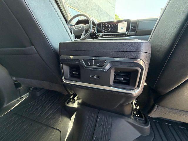 2026 GMC Sierra 1500 Crew Cab, Standard Bed, SLT, 4WD