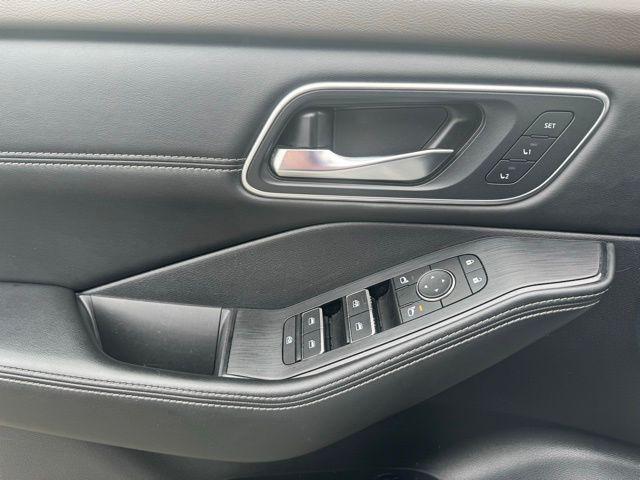 2022 Nissan Rogue Platinum Intelligent AWD