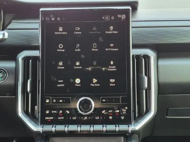 2024 GMC Acadia FWD Elevation