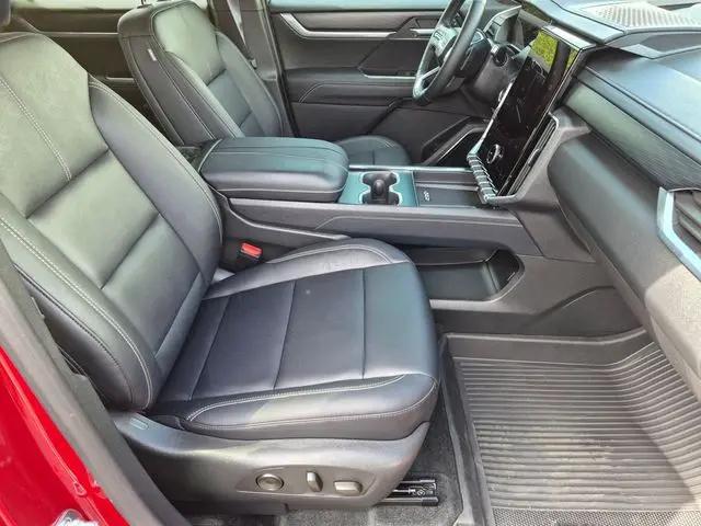 2024 GMC Acadia FWD Elevation