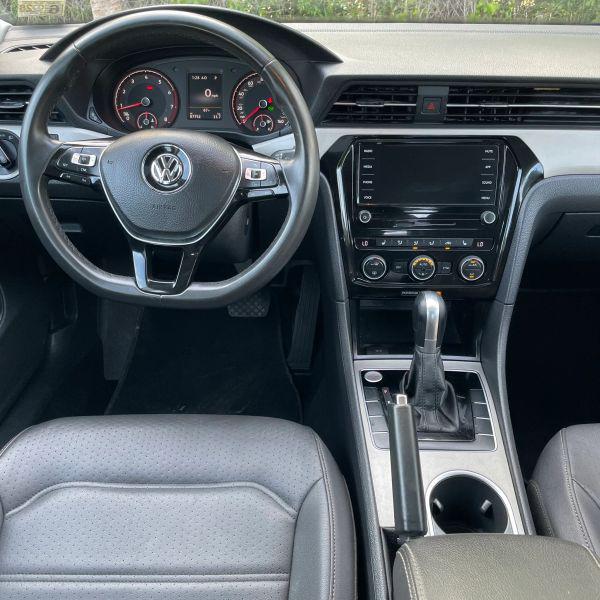 2021 Volkswagen Passat 2.0T SE