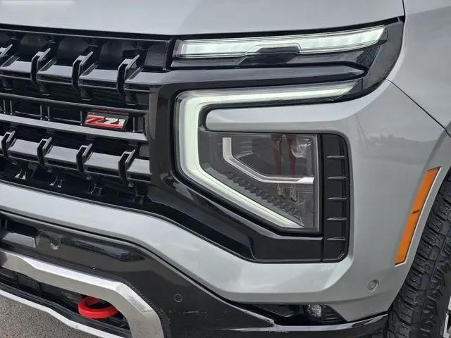 2025 Chevrolet Suburban 4WD Z71