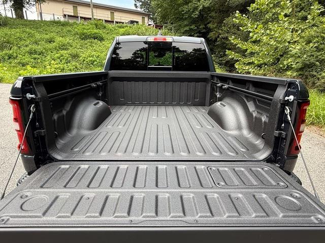 2026 Ram 1500 Laramie Crew Cab 4x4 64 Box