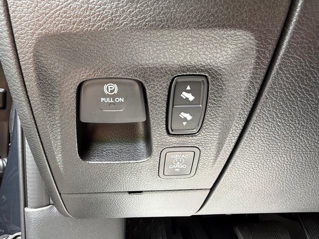 2026 Ram 1500 Laramie Crew Cab 4x4 64 Box