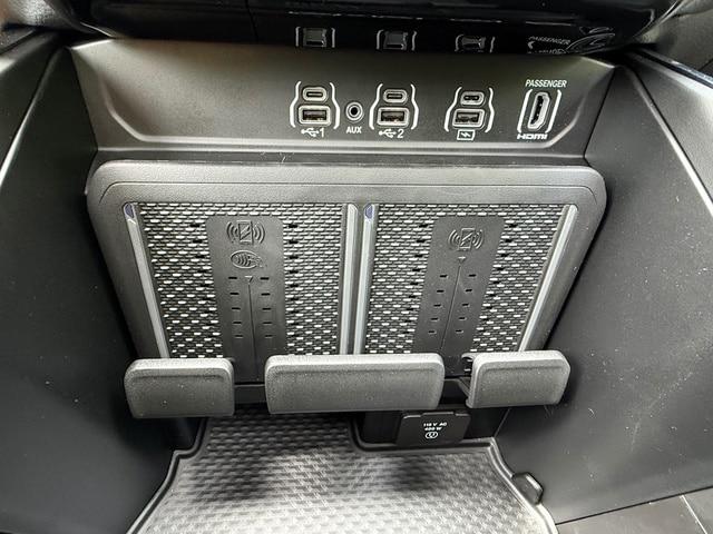 2026 Ram 1500 Laramie Crew Cab 4x4 64 Box