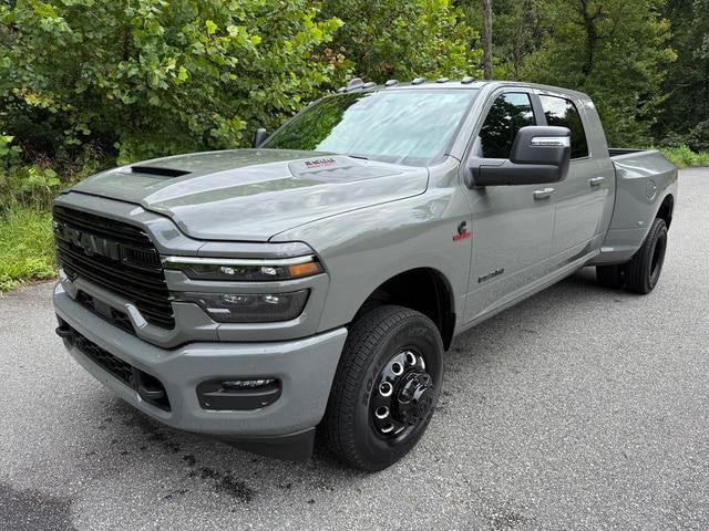 2026 RAM Ram 3500 RAM 3500 LARAMIE MEGA CAB 4X4 64 BOX 2026 RAM Ram 3500 RAM 3500 LARAMIE MEGA CAB 4X4 64 BOX