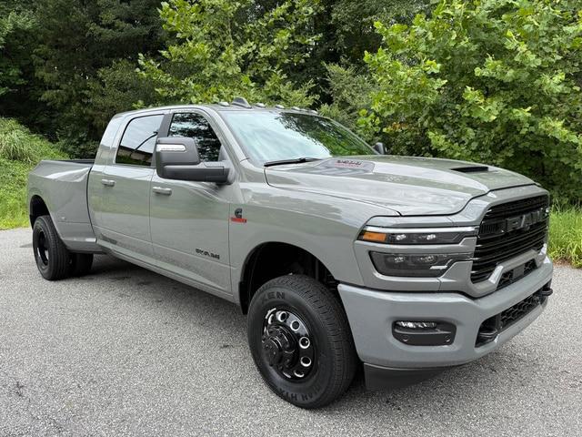 2026 Ram 3500 Laramie Mega Cab 4x4 64 Box