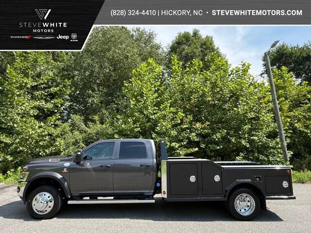 2026 RAM 5500 Chassis RAM 5500 TRADESMAN CHASSIS CREW CAB 4X4 84 CA