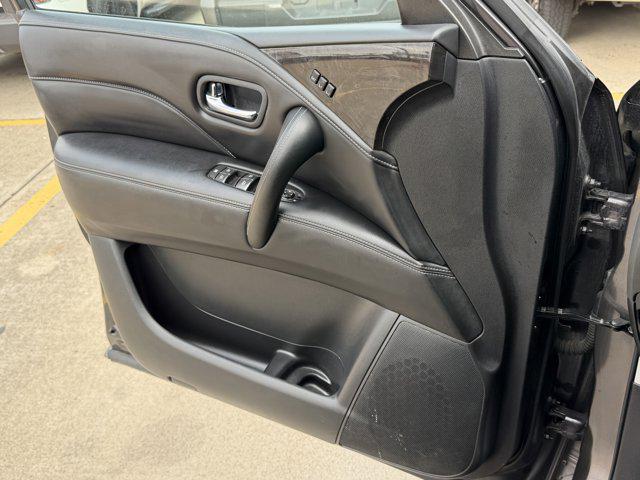 2024 INFINITI QX80 LUXE AWD
