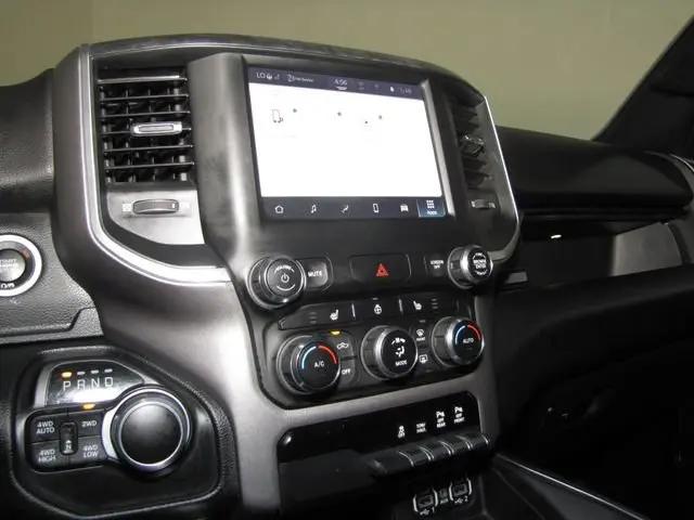 2022 Ram 1500 Big Horn Crew Cab 4x4 5'7" Box