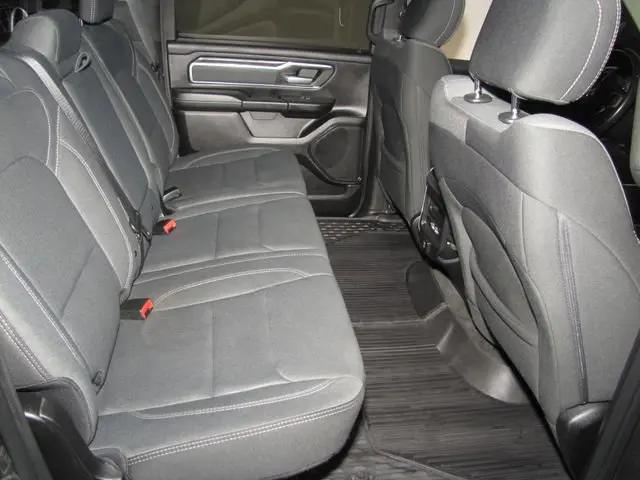 2022 Ram 1500 Big Horn Crew Cab 4x4 5'7" Box