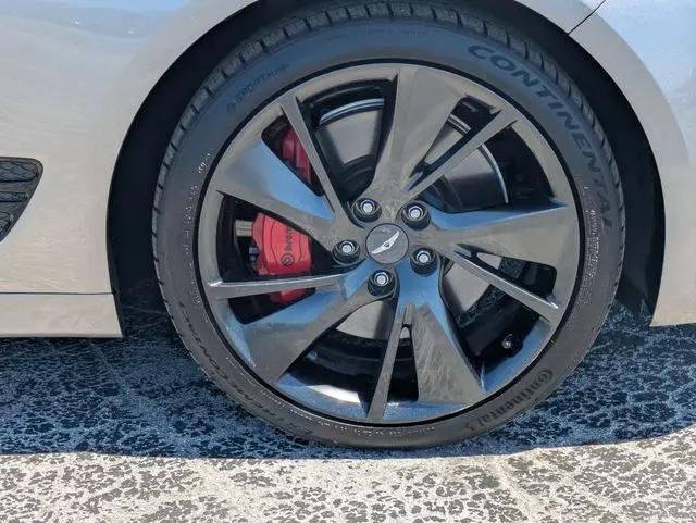 2023 Genesis G70 3.3T RWD