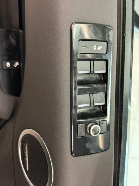 2020 Land Rover Discovery SE