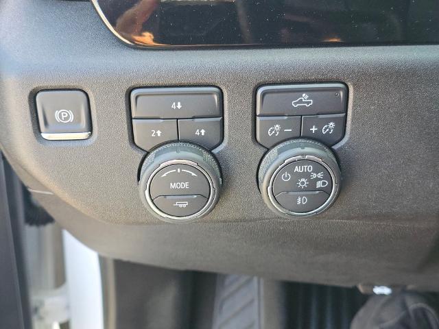 2025 Chevrolet Silverado 2500HD 4WD Crew Cab Standard Bed LT