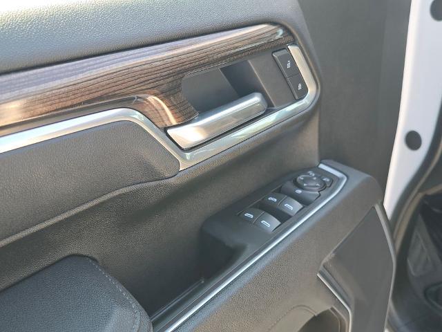 2025 Chevrolet Silverado 2500HD 4WD Crew Cab Standard Bed LT