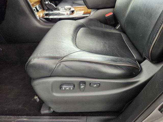 2013 INFINITI QX56 Base