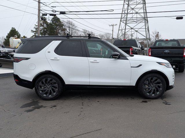 2023 Land Rover Discovery P300 S R-Dynamic