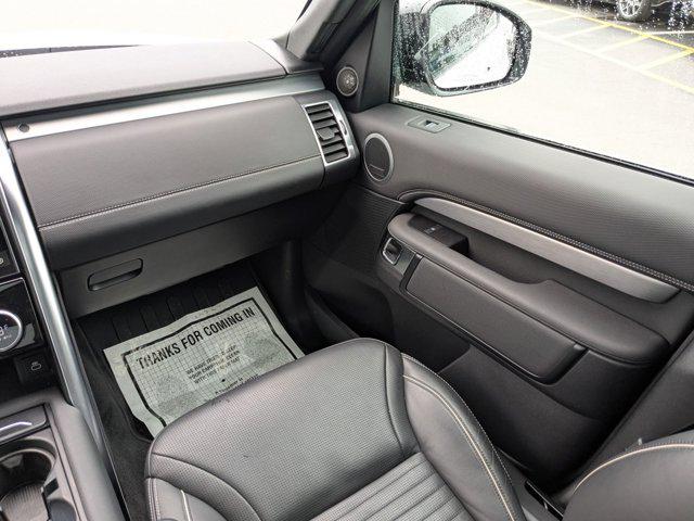 2023 Land Rover Discovery P300 S R-Dynamic