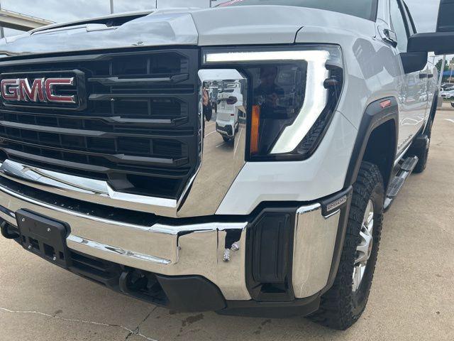 2024 GMC Sierra 2500HD 4WD Double Cab Standard Bed Pro
