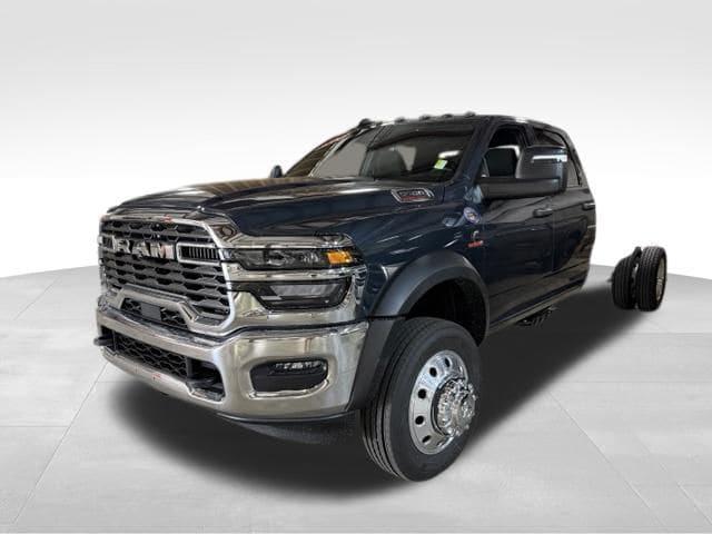 2026 RAM 5500 Chassis RAM 5500 TRADESMAN CHASSIS CREW CAB 4X4 84 CA