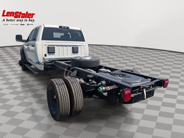 2026 RAM 5500 Chassis RAM 5500 TRADESMAN CHASSIS CREW CAB 4X4 84 CA