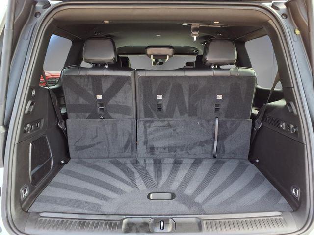 2026 Jeep Grand Wagoneer 4x2
