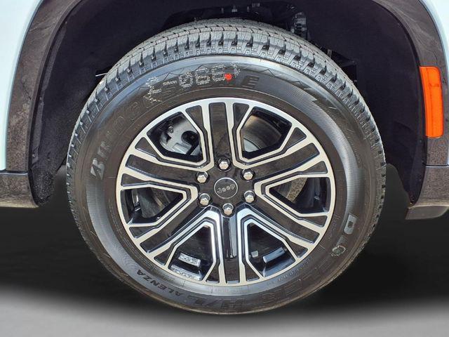2026 Jeep Grand Wagoneer 4x2