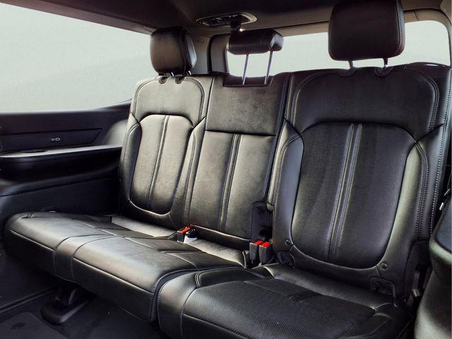 2026 Jeep Grand Wagoneer 4x2