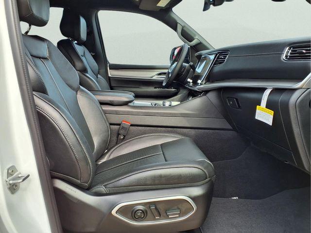 2026 Jeep Grand Wagoneer 4x2