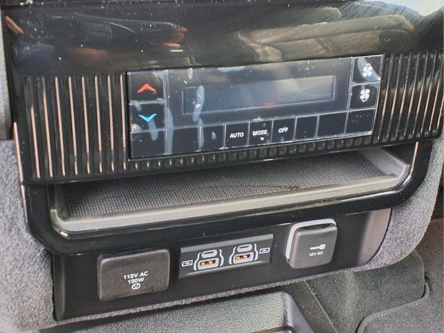 2026 Jeep Grand Wagoneer 4x2