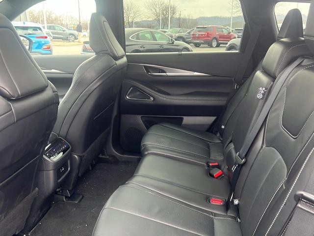 2025 INFINITI QX60 LUXE AWD