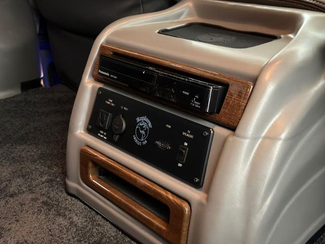2021 Chevrolet Express Passenger RWD 2500 Regular Wheelbase LS