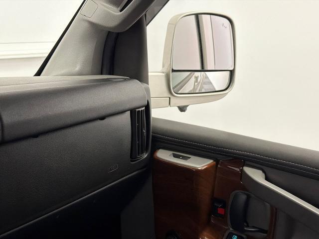 2021 Chevrolet Express Passenger RWD 2500 Regular Wheelbase LS
