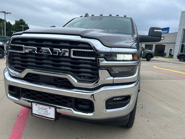 2026 RAM 2500 RAM 2500 TRADESMAN CREW CAB 4X4 64 BOX