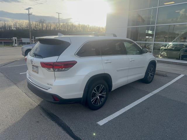 2017 Toyota Highlander LE