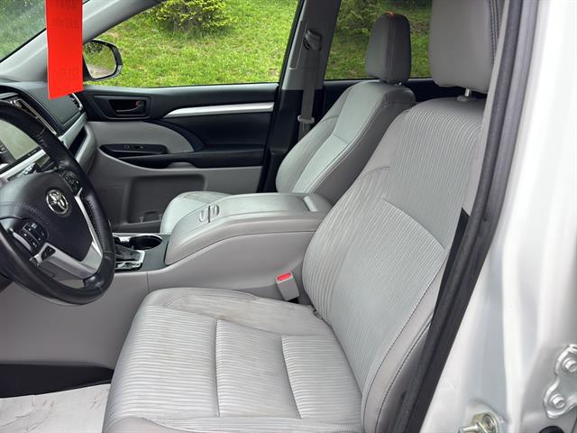 2017 Toyota Highlander LE