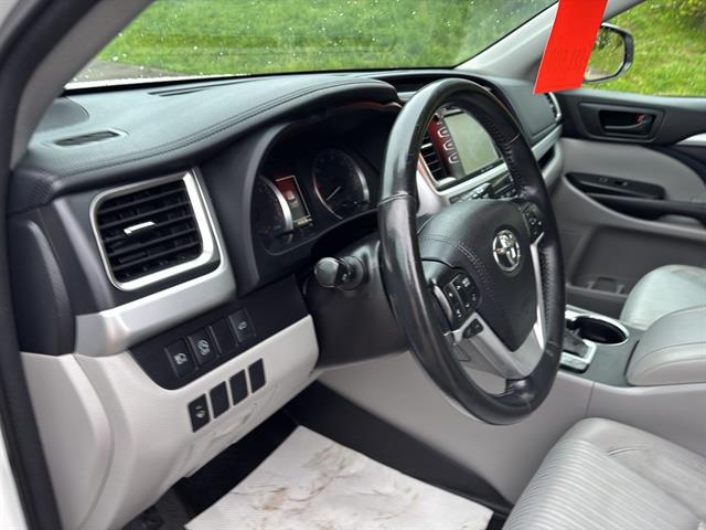 2017 Toyota Highlander LE