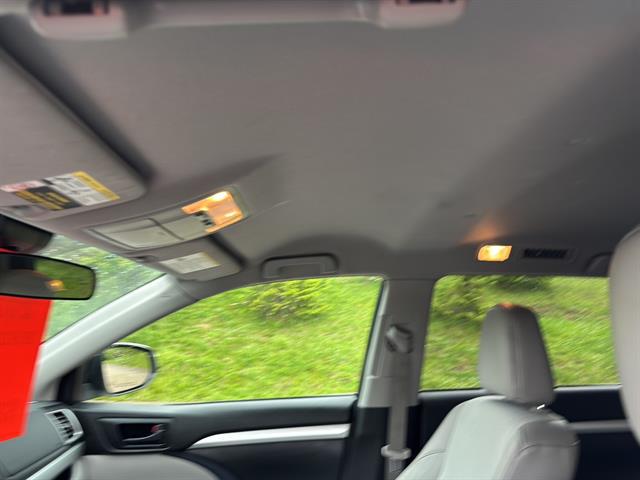 2017 Toyota Highlander LE