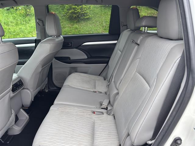 2017 Toyota Highlander LE