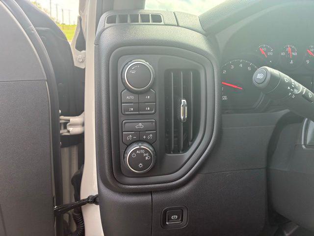 2026 Chevrolet Silverado 1500 4WD Crew Cab Short Bed Custom Trail Boss