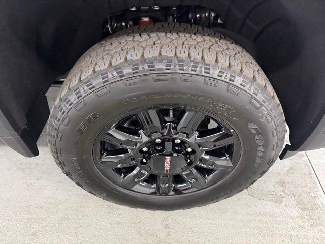 2026 GMC Sierra 2500HD Crew Cab, Standard Bed, AT4, 4WD
