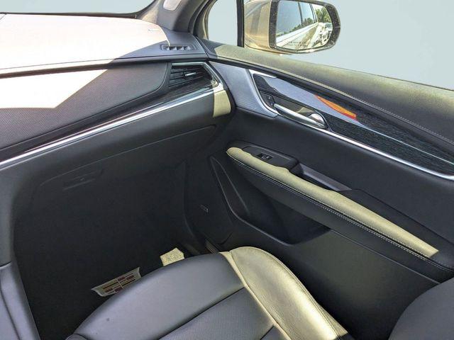 2022 Cadillac XT5 FWD Premium Luxury