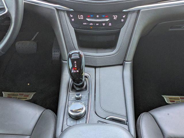 2022 Cadillac XT5 FWD Premium Luxury