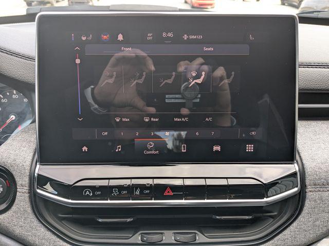 2024 Jeep Compass Latitude Lux FWD