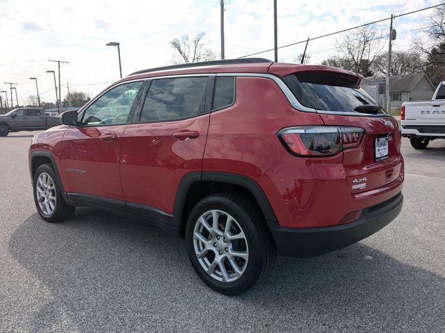2024 Jeep Compass Latitude Lux FWD